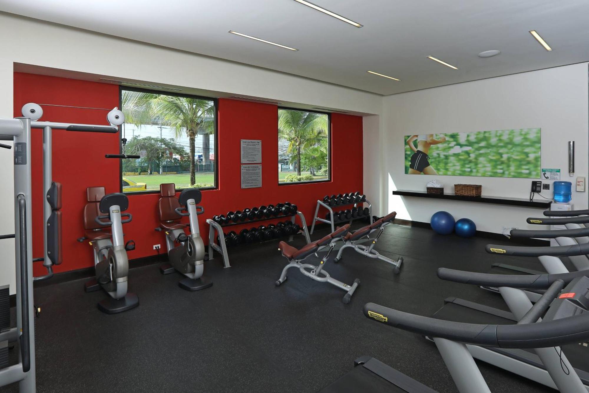 Courtyard By Marriott Panama Metromall Tocumen Exterior foto