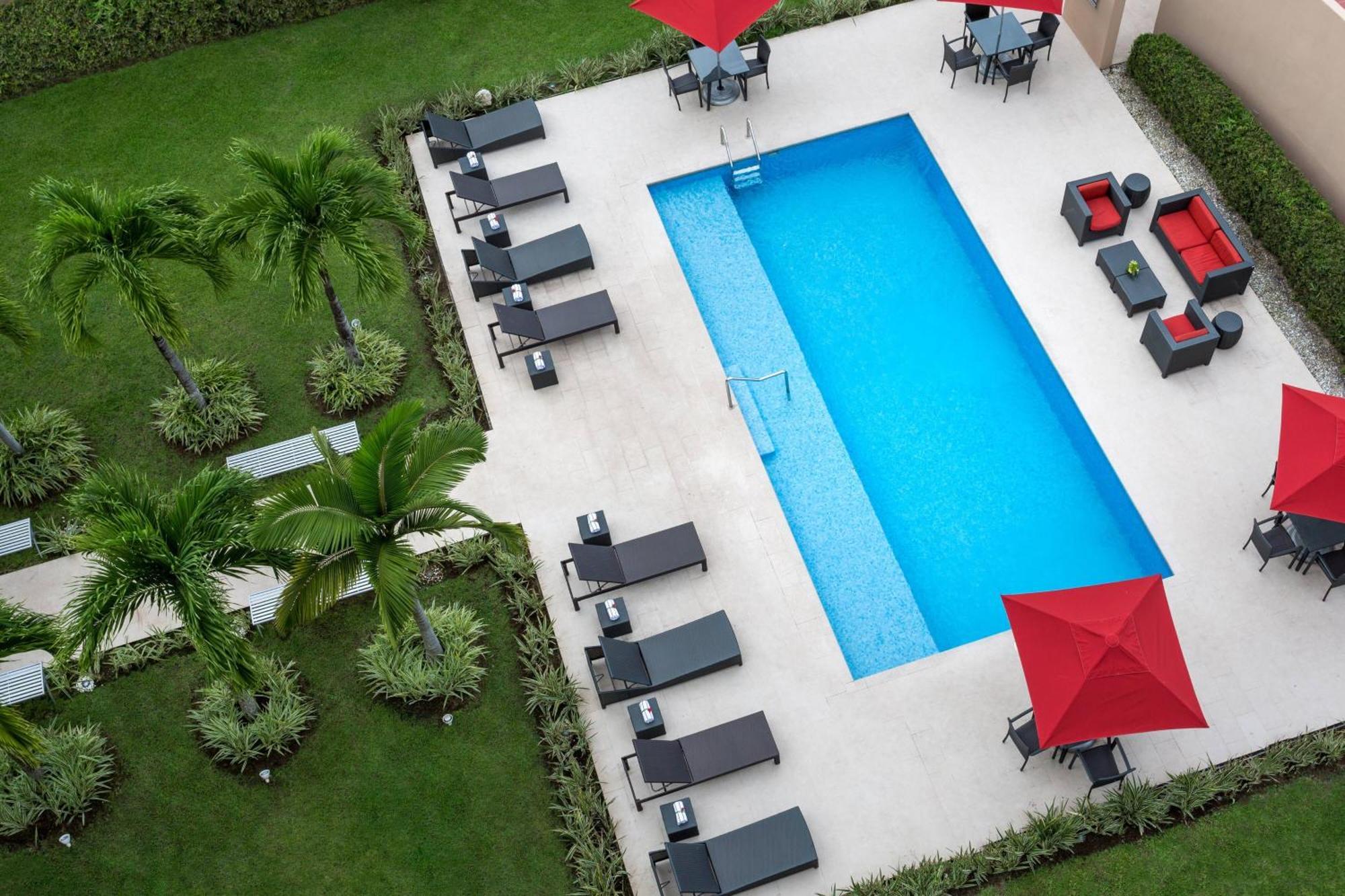 Courtyard By Marriott Panama Metromall Tocumen Exterior foto