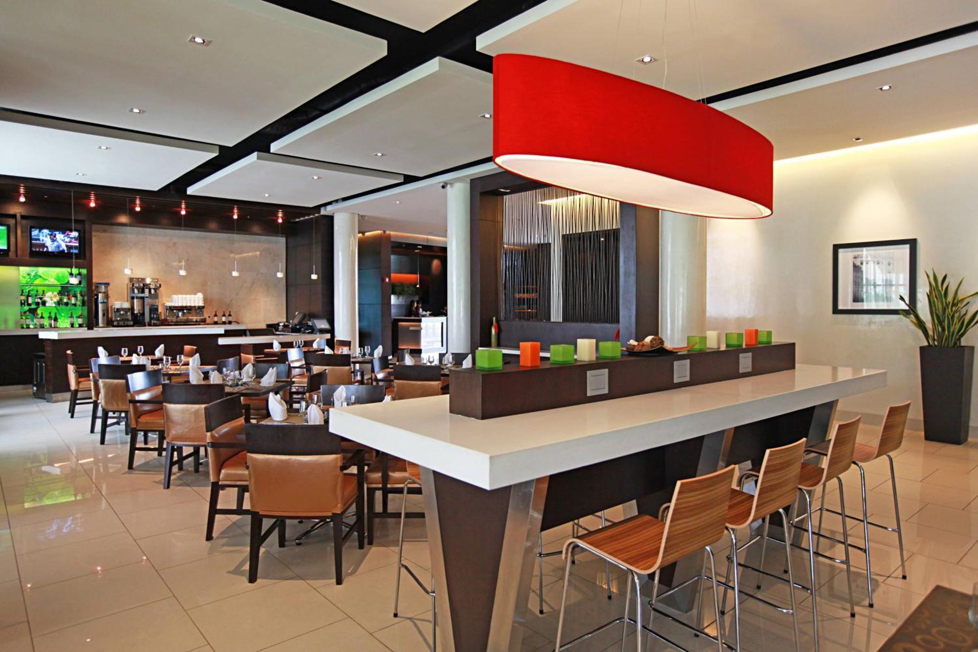 Courtyard By Marriott Panama Metromall Tocumen Exterior foto